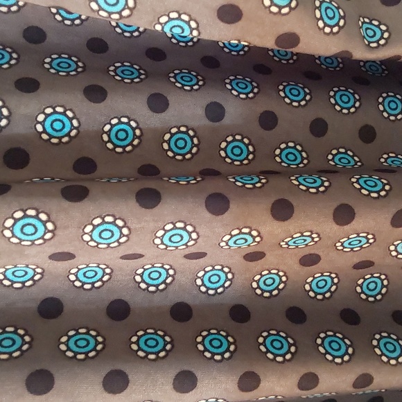 Essentials by Miland sleeveless womens top size Large - Picture 3 of 3